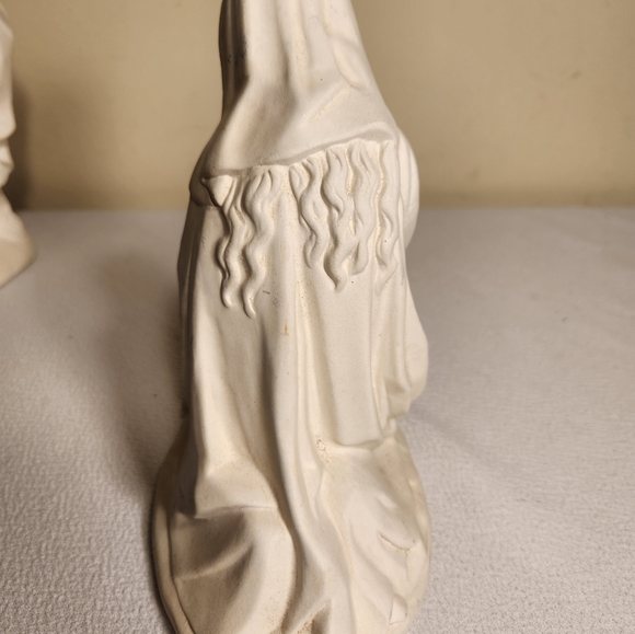 Unpainted Ceramic Bisque 7.5" Blessed Mother Nativity Piece - Picture 7 of 11